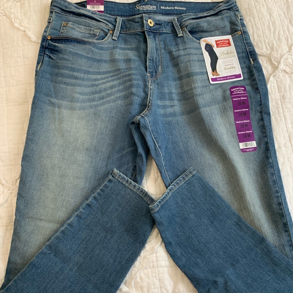 Levi jeans